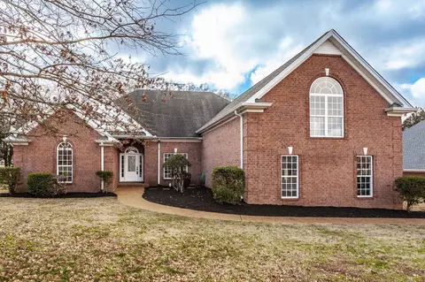 1021 Pittman Dr, Gallatin, TN 37066