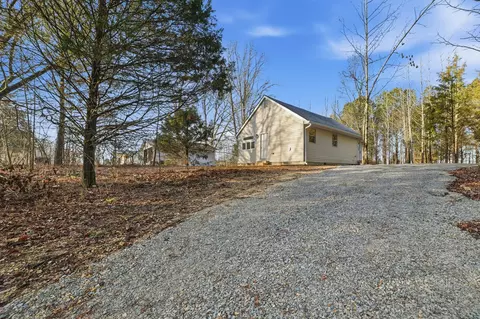 1770 Travis Boyd Rd, Mansfield, TN 38236
