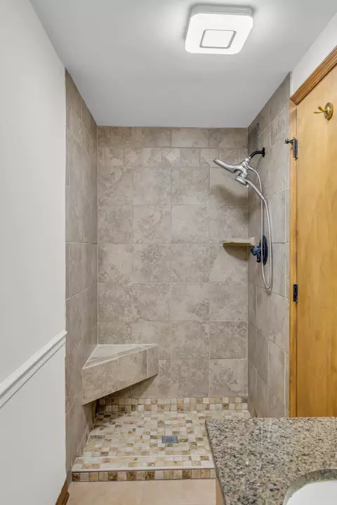 Bath - 2195 Clara Mathis Rd, Spring Hill, TN 37174 photo 6 of 6