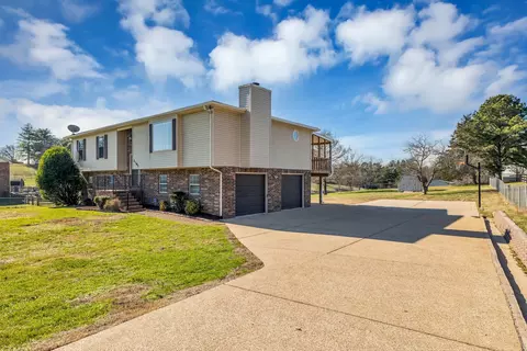 Exterior - 2195 Clara Mathis Rd, Spring Hill, TN 37174 photo 4 of 10