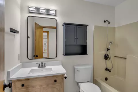 Bath - 2195 Clara Mathis Rd, Spring Hill, TN 37174 photo 4 of 6