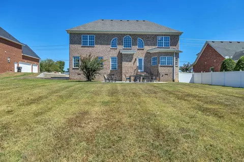Exterior - 953 Warrior Dr, Murfreesboro, TN 37128 photo 7 of 8
