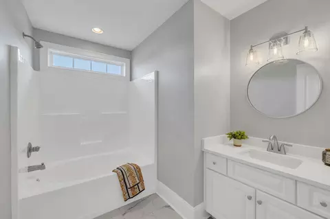 Bath - 953 Warrior Dr, Murfreesboro, TN 37128 photo 6 of 6