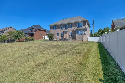 Exterior - 953 Warrior Dr, Murfreesboro, TN 37128 photo 4 of 8