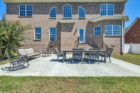 Exterior - 953 Warrior Dr, Murfreesboro, TN 37128 photo 2 of 8