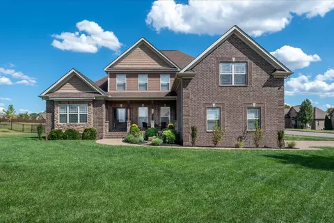 2725 Jasmine St, Lebanon, TN 37087