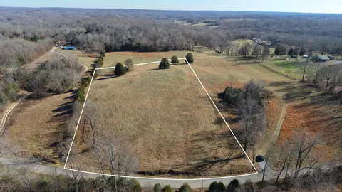 1 W Dry Hollow Rd, Dickson, TN 37055