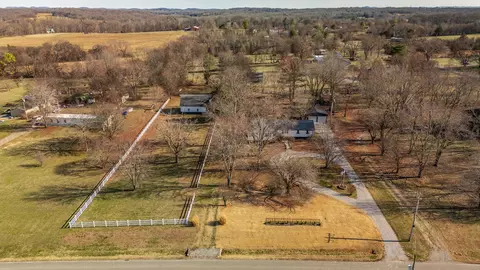 895 Harsh Ln, Castalian Springs, TN 37031