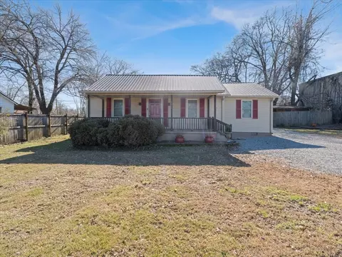 1818 Pulaski Hwy, Fayetteville, TN 37334