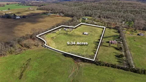640 Dotson Cemetery Rd, Decherd, TN 37324