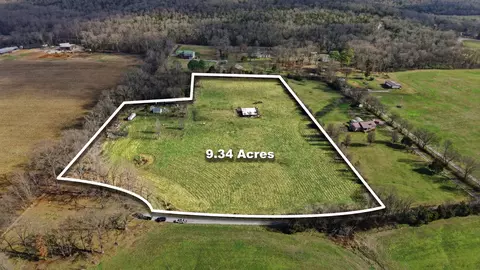 640 Dotson Cemetery Rd, Decherd, TN 37324 photo 4