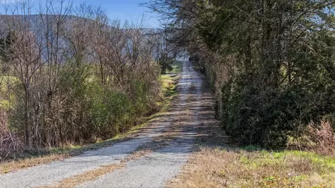 640 Dotson Cemetery Rd, Decherd, TN 37324 photo 3