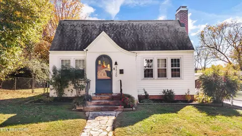 3420 Garden Dr, Knoxville, TN 37918