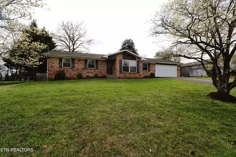 7721 Cedarcrest Rd, Knoxville, TN 37938