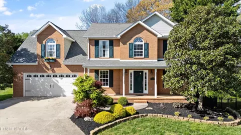 2835 Summertime Ln, Knoxville, TN 37938
