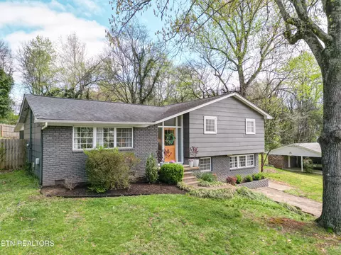 1504 Aldenwood Ln, Knoxville, TN 37919