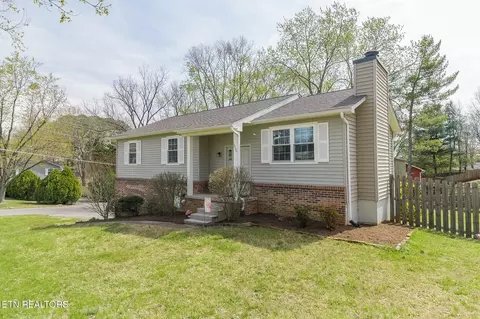 1900 Penwood Dr, Knoxville, TN 37922