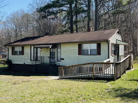 233 S Benedict Ave, Oak Ridge, TN 37830