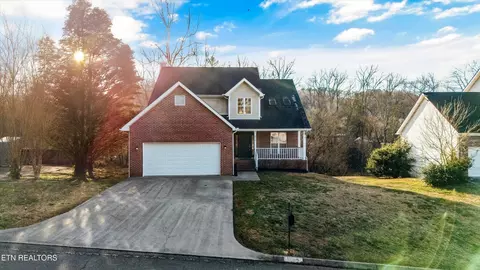 8860 Brucewood Ln, Knoxville, TN 37923