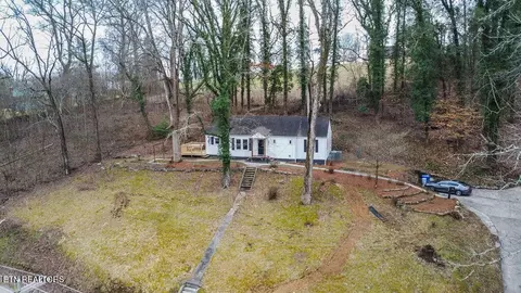 2115 Swan Pond Rd, Harriman, TN 37748