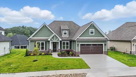 174 Poplar Ridge Pl, Lenoir City, TN 37771
