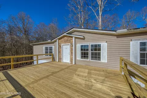 299 Circleview Dr, Loudon, TN 37774