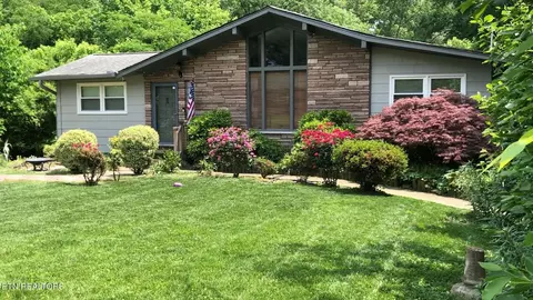 828 Tally Ho Dr, Knoxville, TN 37920