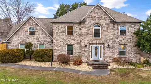 7520 Larue Ln, Knoxville, TN 37938