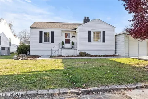 3306 Shaw Dr, Knoxville, TN 37917