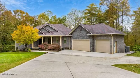 119 Wiltshire Dr, Oak Ridge, TN 37830