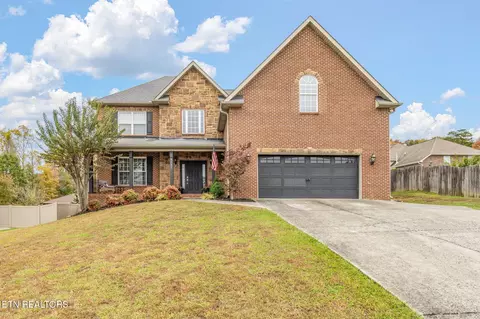 8107 Enchanted Grove Ln, Powell, TN 37849
