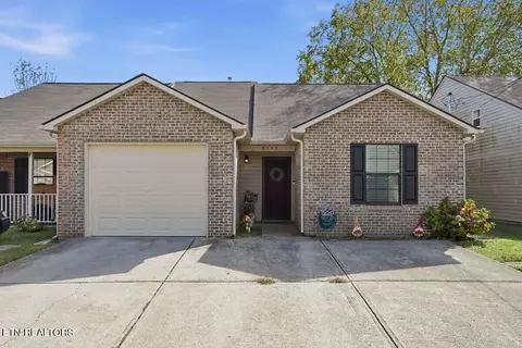 8643 Denmark St, Knoxville, TN 37931