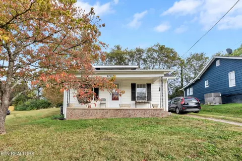3712 Decatur Dr, Knoxville, TN 37920