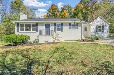 6102 Kaywood Rd, Knoxville, TN 37920