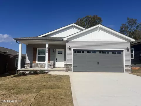 3773 Crimson Clover Ln, Knoxville, TN 37924