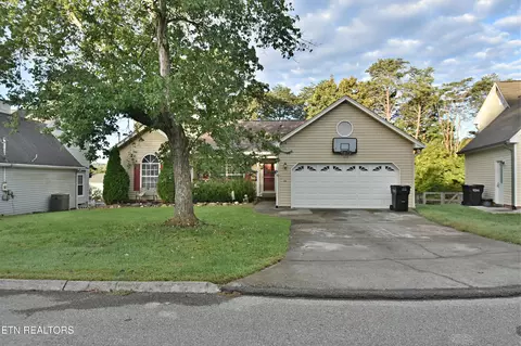 1541 Foolish Pleasure Ln, Knoxville, TN 37931