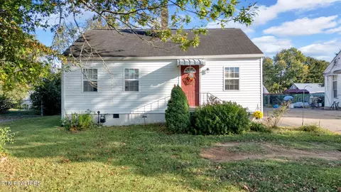 674 E Lincoln Rd, Alcoa, TN 37701