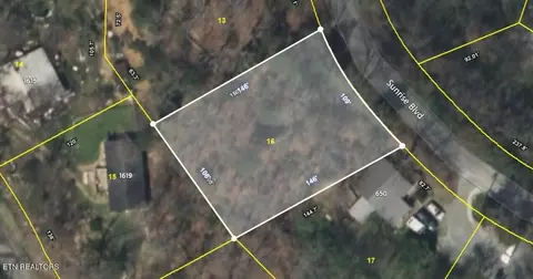 16 Sunrise Blvd, Sevierville, TN 37862