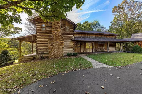 9633 Stringtown Rd, Strawberry Plains, TN 37871