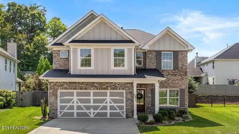 9970 Hummingbird Ln, Knoxville, TN 37923