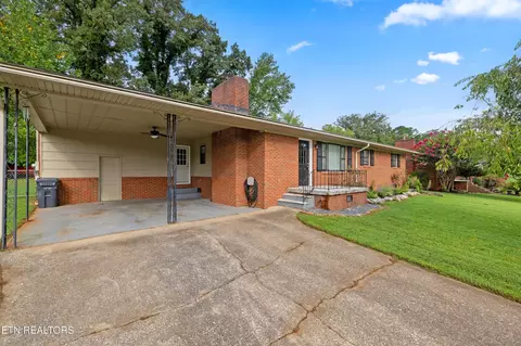 4117 Gaines Rd, Knoxville, TN 37918