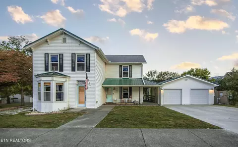 310 W Spring St, Oliver Springs, TN 37840