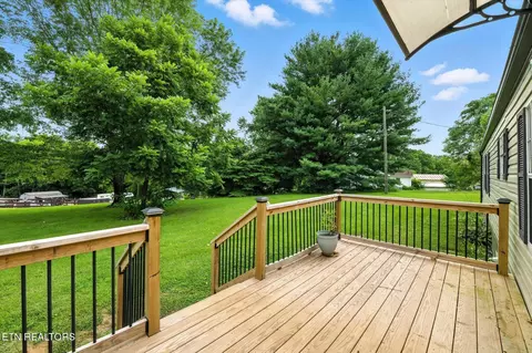 5849 Bernie Cir, Talbott, TN 37877 photo 4