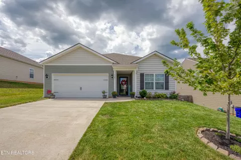 156 Kaley Ln, Lenoir City, TN 37771
