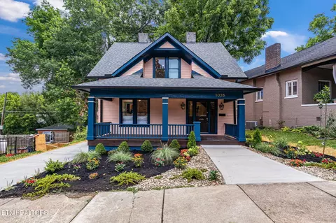 1028 Luttrell St, Knoxville, TN 37917