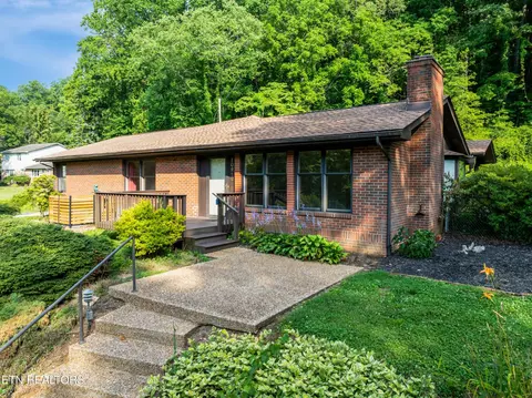 10916 Melton View Ln, Knoxville, TN 37932