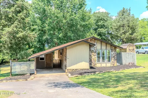 11137 Thornton Dr, Knoxville, TN 37934