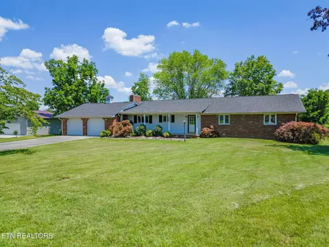 7212 Della Dr, Powell, TN 37849