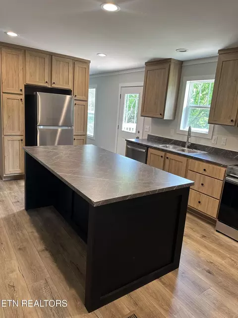 9556 Crisman Rd, Heiskell, TN 37754 photo 12