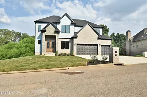 10120 Fox Cove Rd, Knoxville, TN 37922